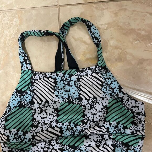 New People Movement Under Control Sports Bra and leggings set  size M - Picture 6 of 10